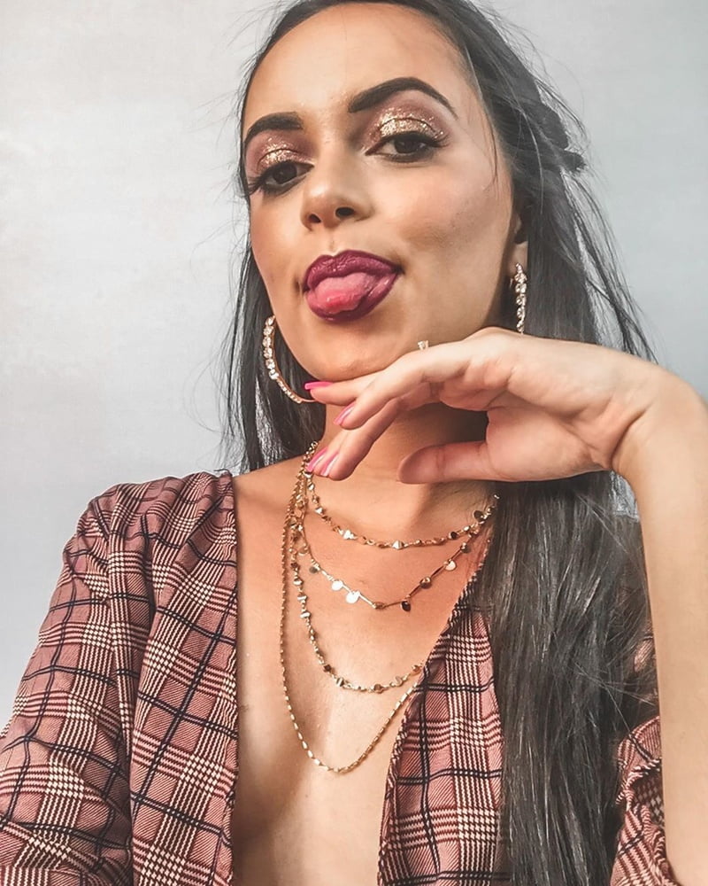 Minha esposa
 #87429464