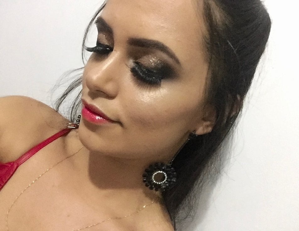 Minha esposa
 #87429776