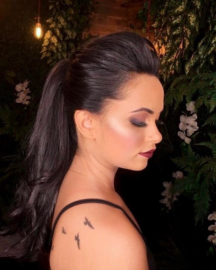 Minha esposa
 #87429836