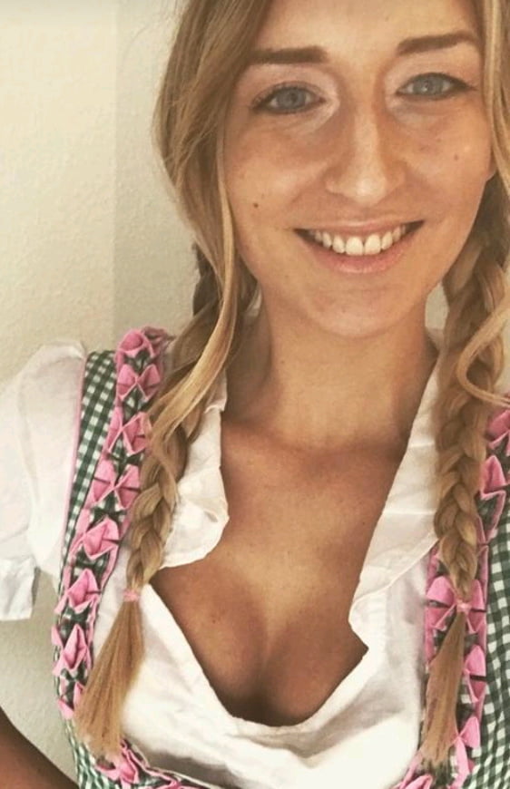 Sexy Dirndl Girls 397 #79850100