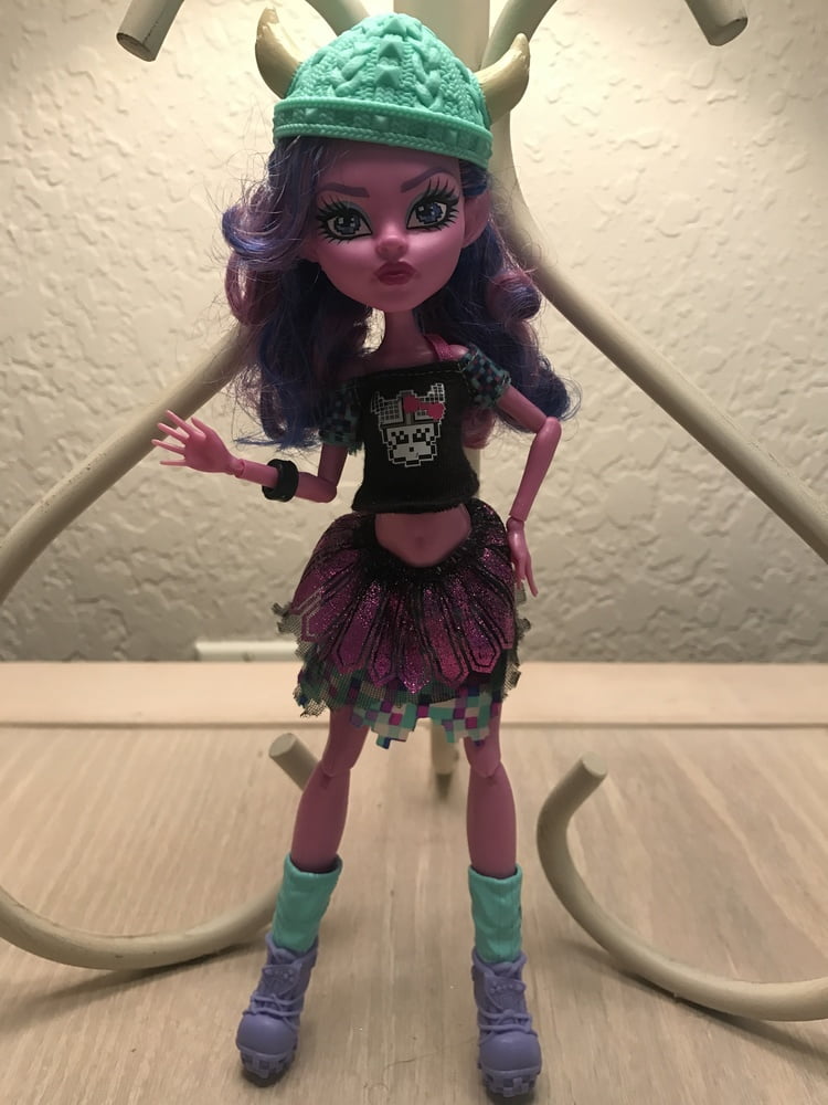 Kjersti trollson (monster high) 人形
 #92453751