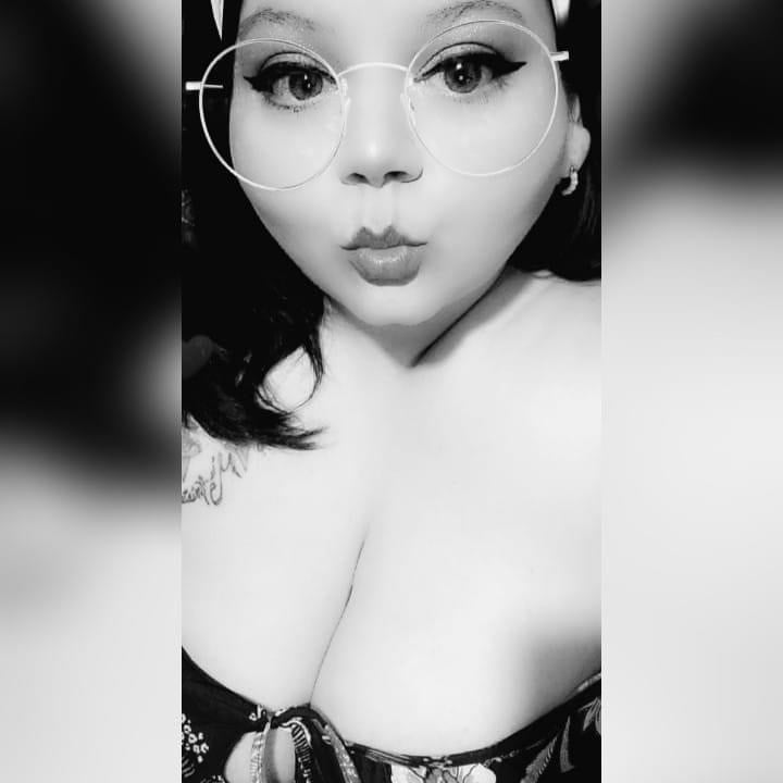 Selfie tiempo y caliente
 #97445332