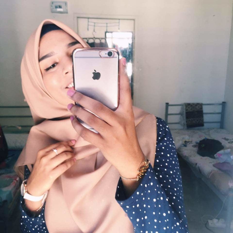 Cikgu Syamiera body padu gersang #96642669