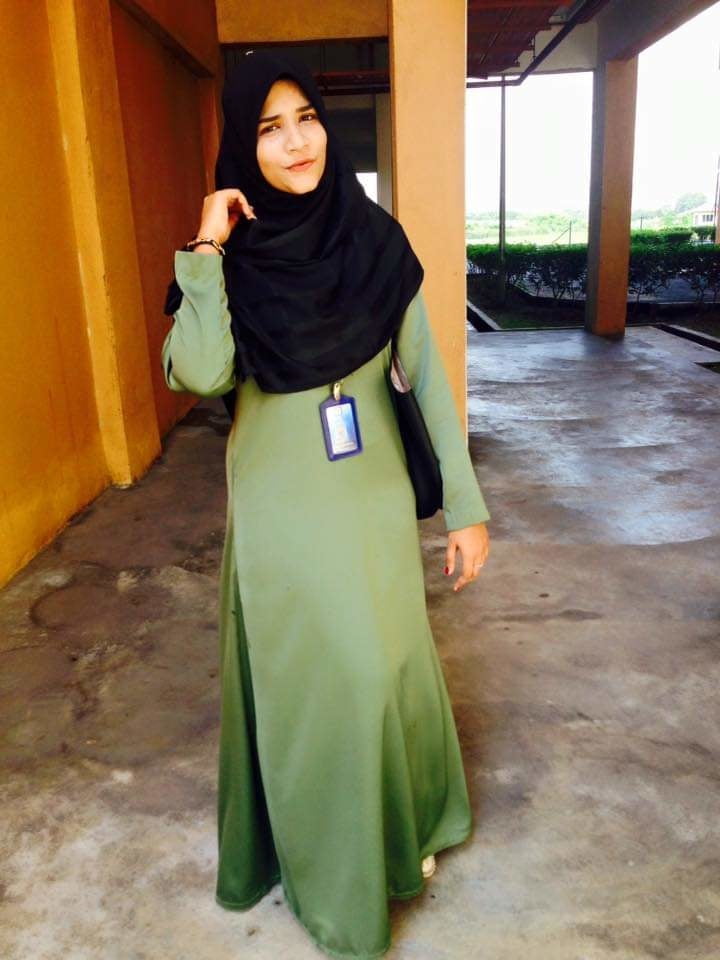 Cikgu Syamiera body padu gersang #96642685