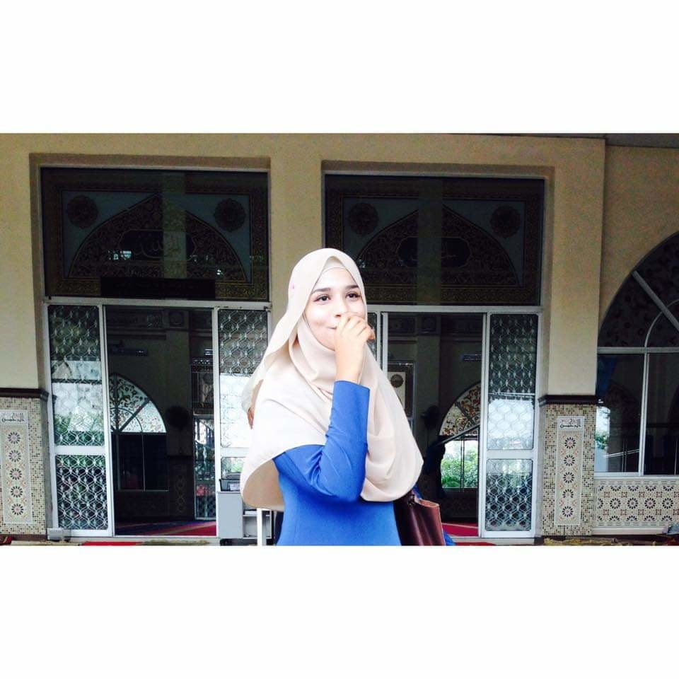 Cikgu Syamiera body padu gersang #96642691