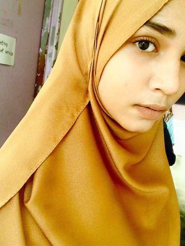 Cikgu Syamiera body padu gersang #96642711