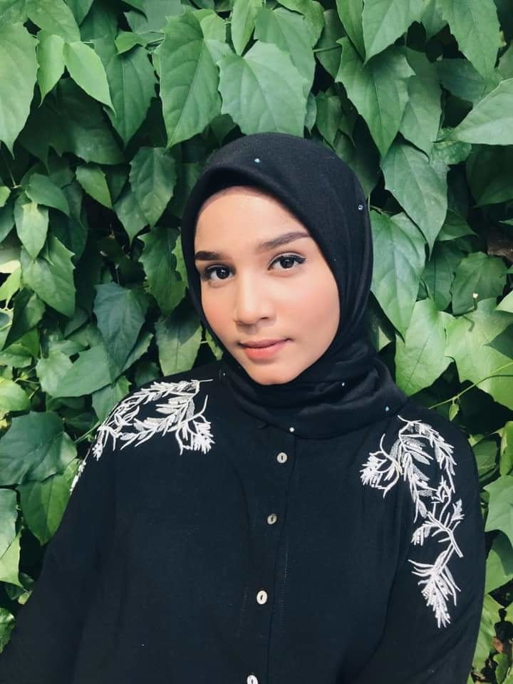 Cikgu Syamiera body padu gersang #96642725