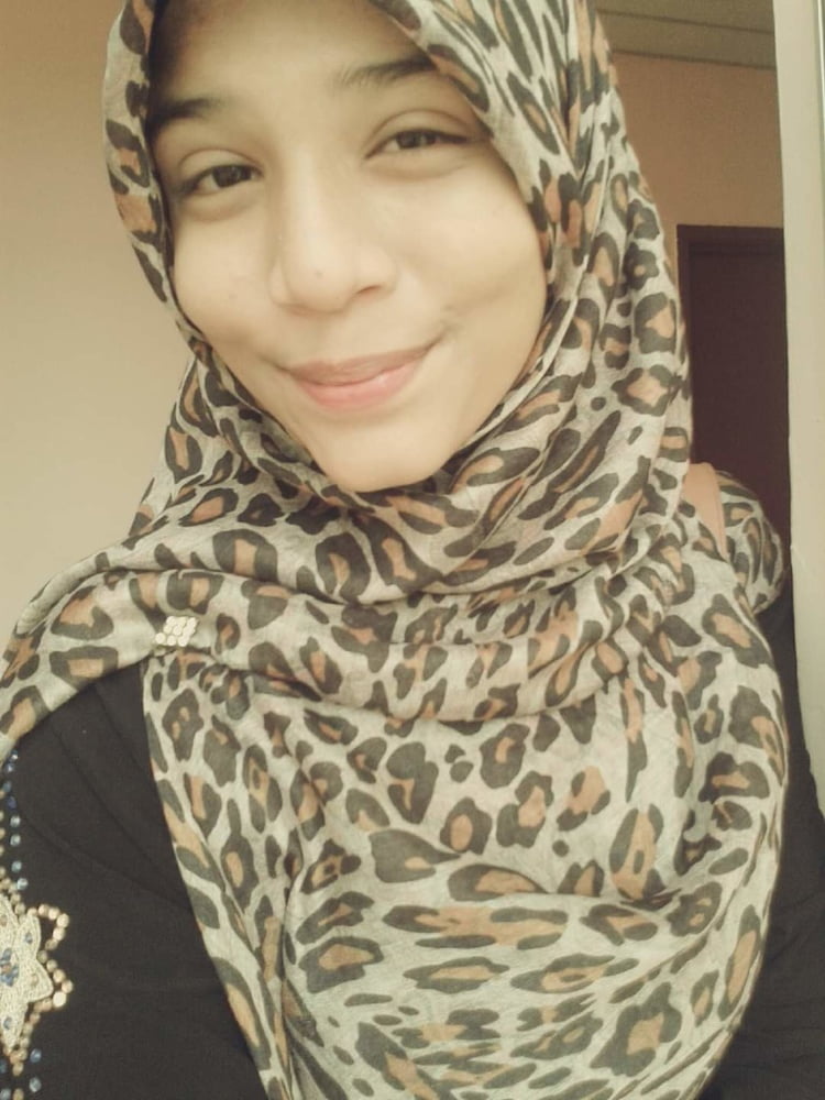 Cikgu Syamiera body padu gersang #96642727