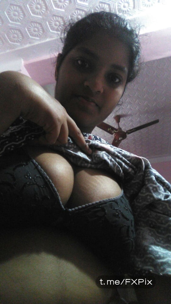 Amateur indische heiße Mädchen nackt Selfie
 #105564976