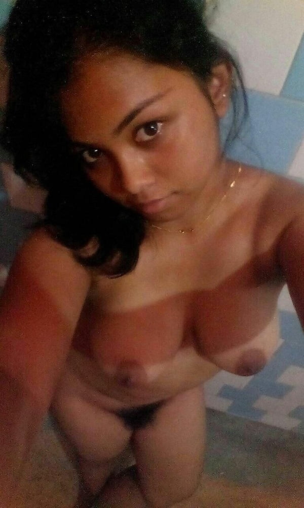 Amateur indische heiße Mädchen nackt Selfie
 #105565286