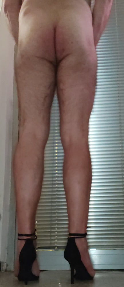 Nylon, polla y sandalias
 #106834049