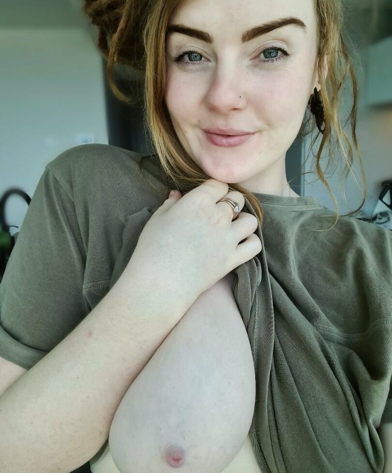 Thelovelyisla desnuda #108110136