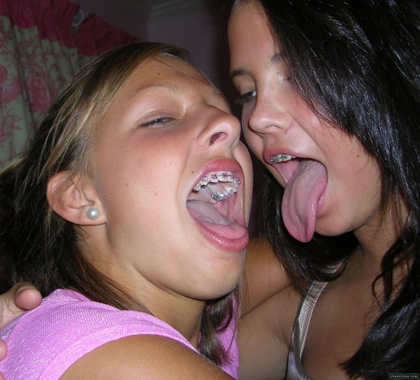 口が開いている
 #89379174