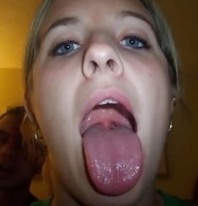 Mouth&#039;s   w i d e  open #89379360