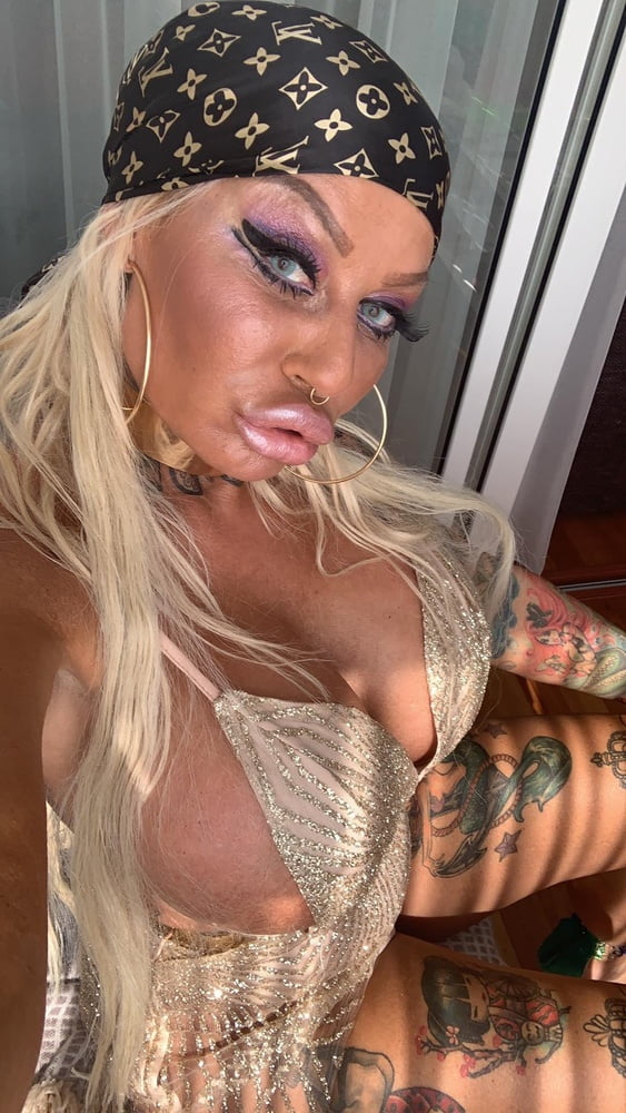 Sexy Twitter Schlampen 21
 #97749637