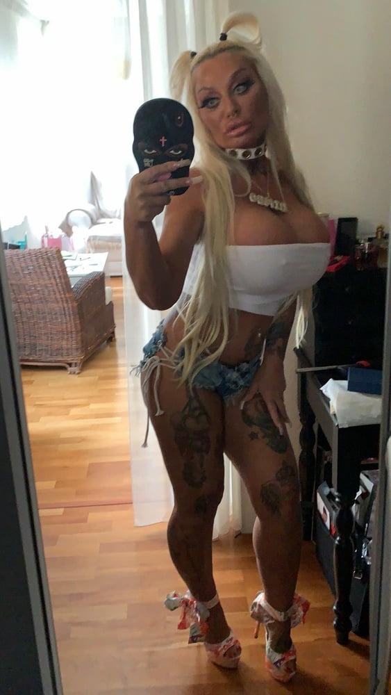 Sexy Twitter Schlampen 21
 #97750205