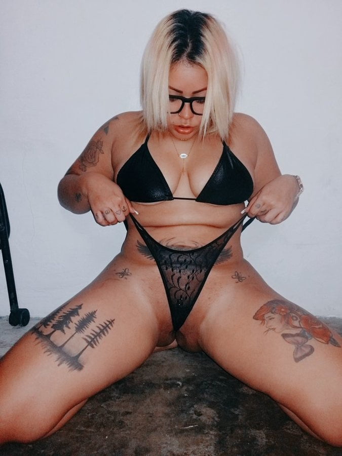 Sexy Twitter Schlampen 21
 #97750713