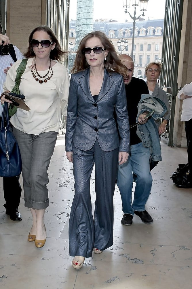 Isabelle huppert
 #92698283