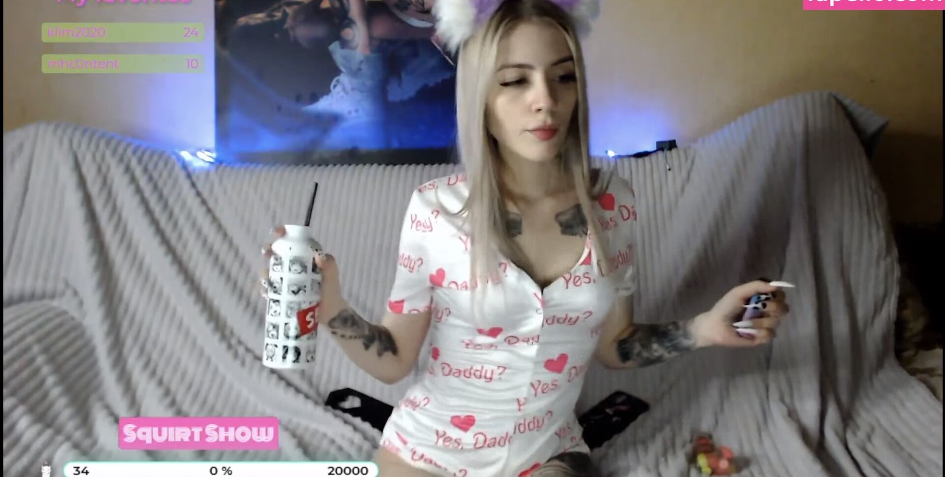 Kira Braun nude #108230078