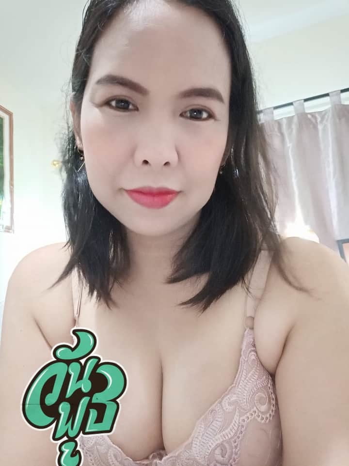 Tetek besar janda #88314399