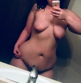 Desnudos calientes
 #104676347