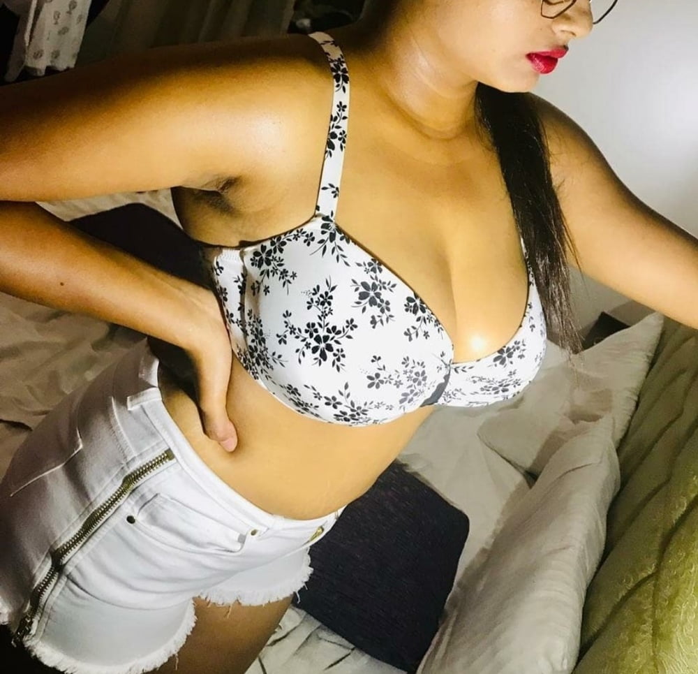 navel and cleavages #87454054