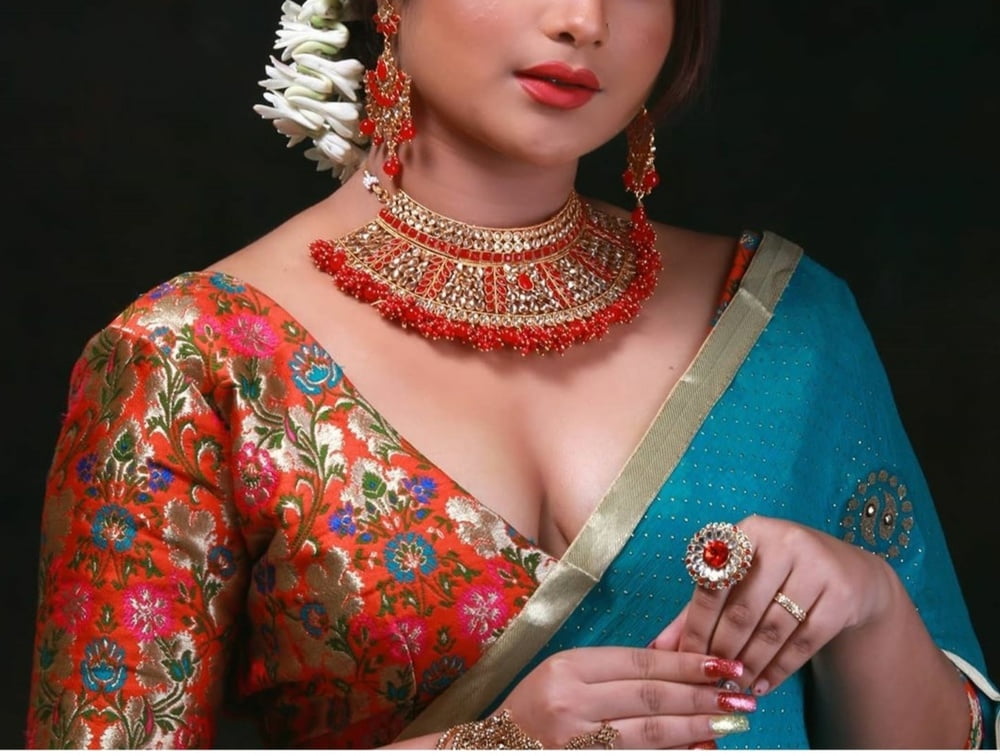 navel and cleavages #87454088