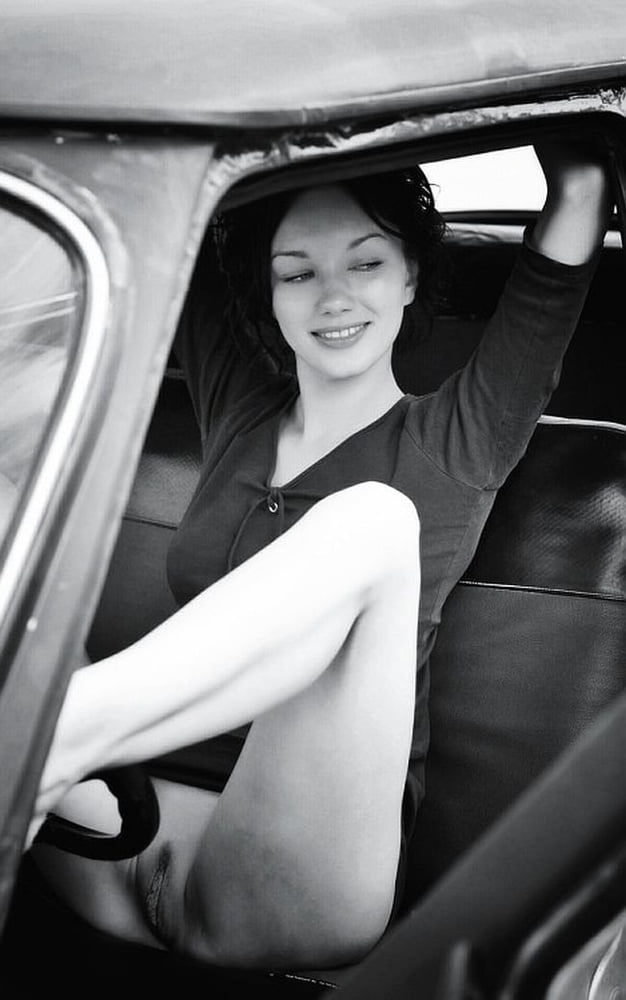 Golyye zhenshchiny za rulom mujeres desnudas conduciendo
 #80066574