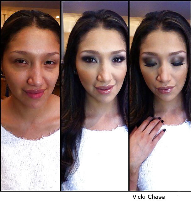 Lass uns dein Make-up auffrischen meine Liebe
 #88954847