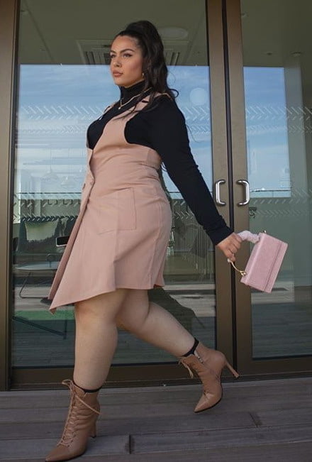Full thighs in the mini 1522 #91017011