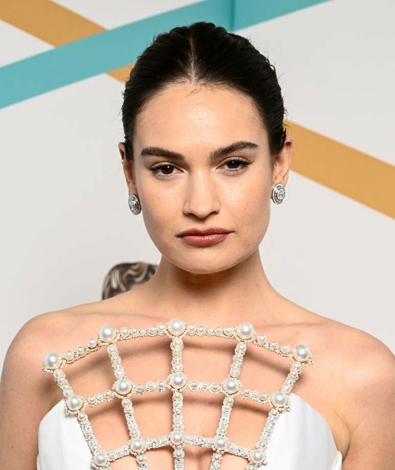 Lily James nackt #108403108