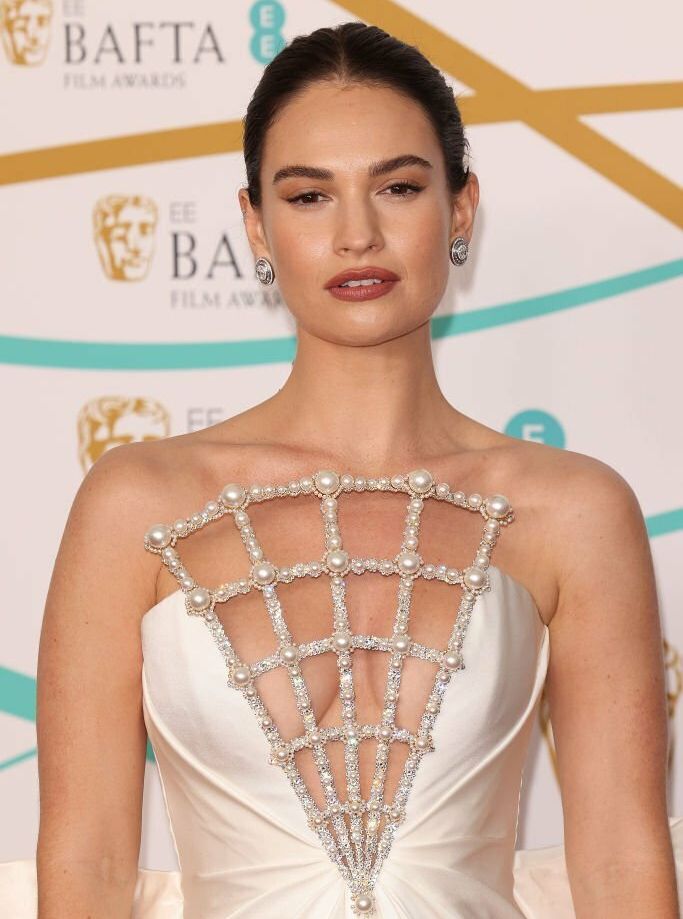 Lily James nackt #108403111