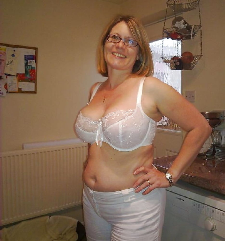 Gorgeous And Busty Mature Ladies 19 3835211