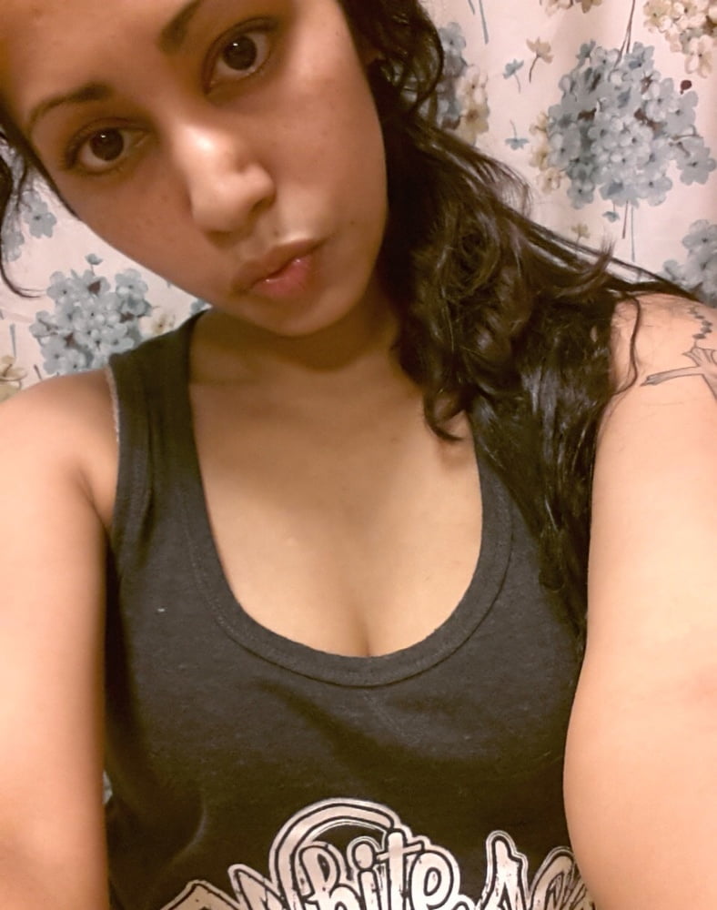 Morena tetas lindas #105015320