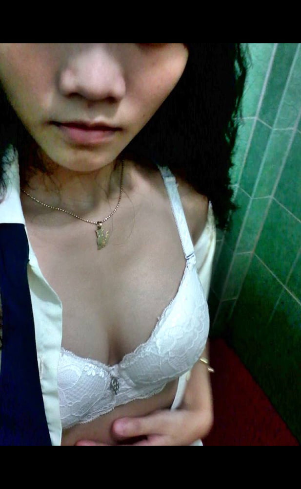 Estudiante vietnamita
 #81792226