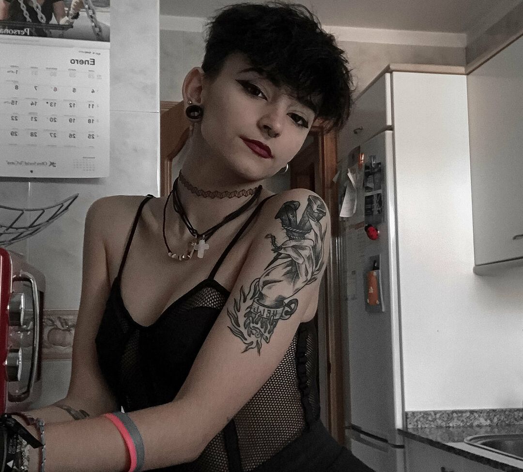 Covergore.666 desnuda #108067555