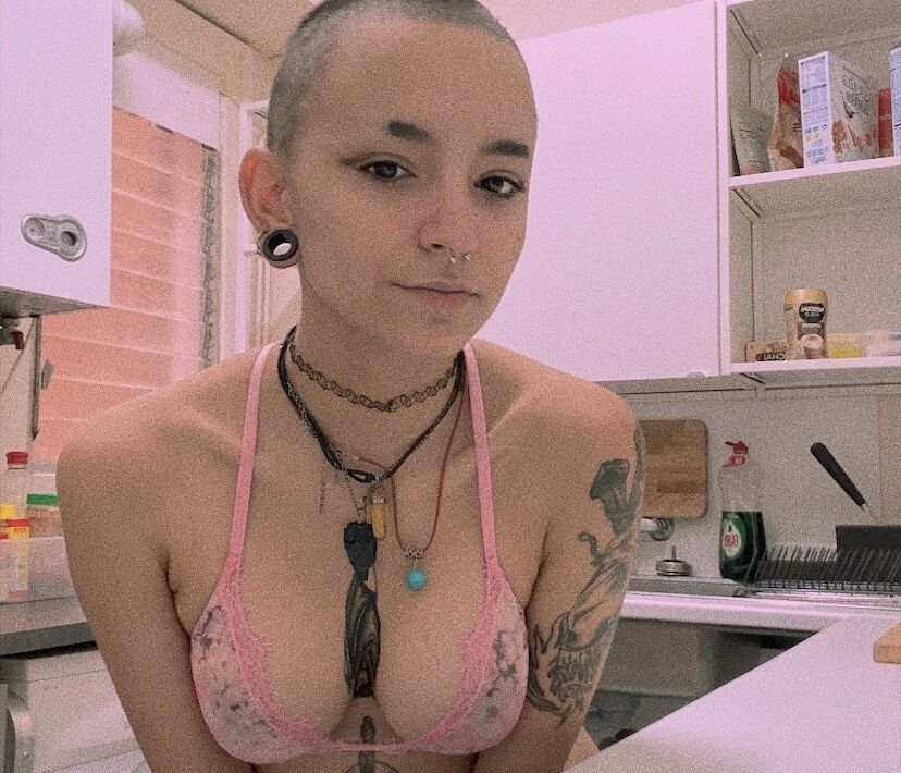 Covergore.666 desnuda #108067560