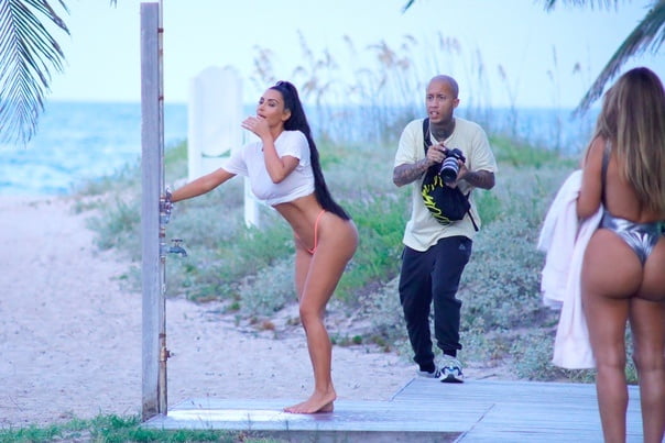 Kim kardashian desnuda
 #91806592