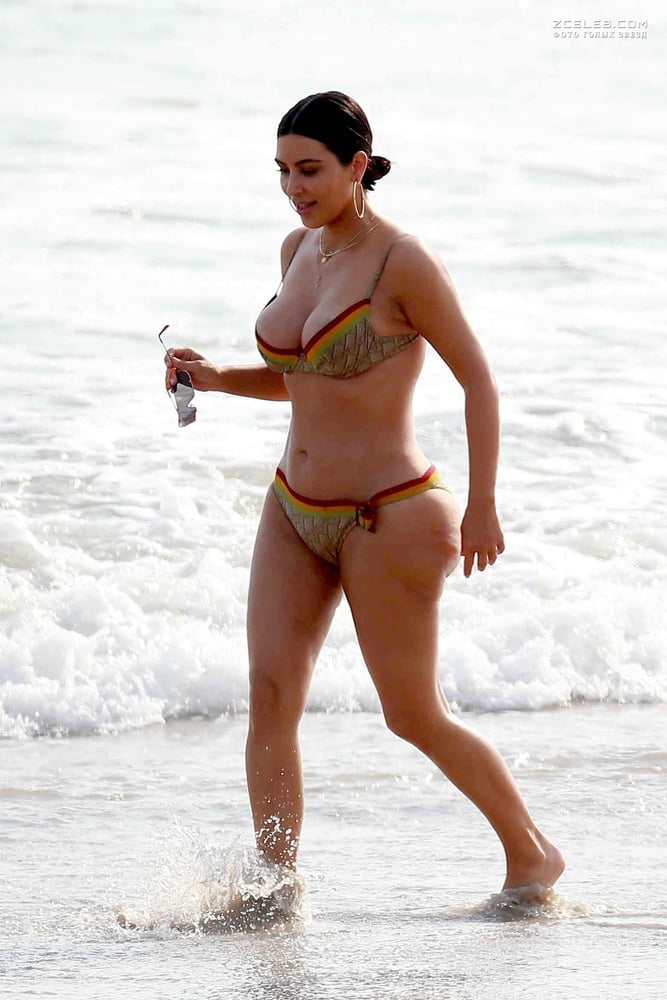 Kim kardashian desnuda
 #91806712