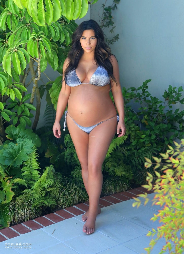 Kim Kardashian Nude #91806928