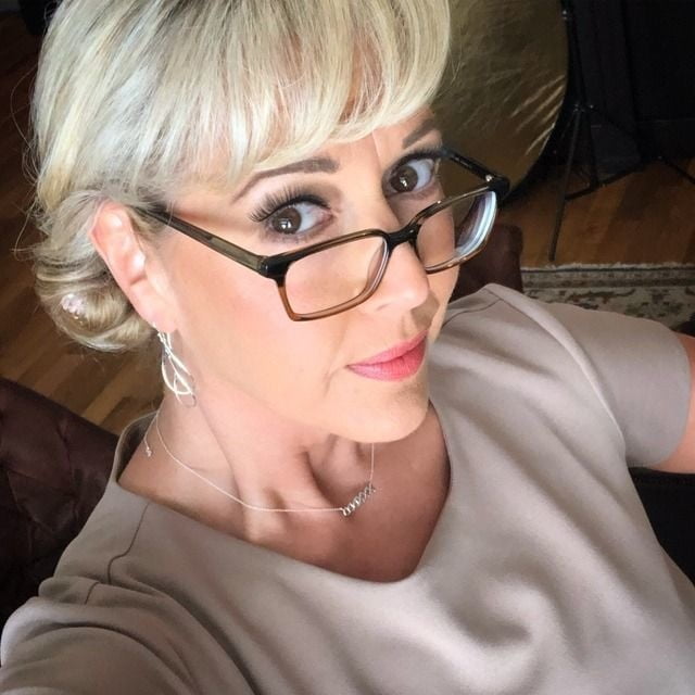 Hermosas caras maduras
 #89594637