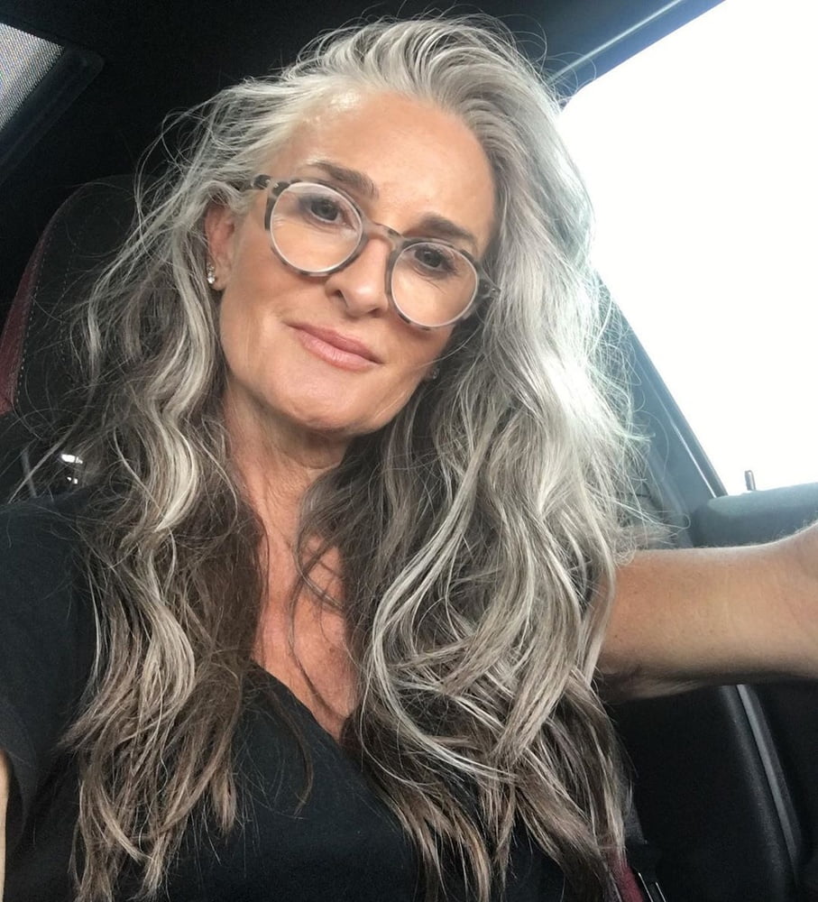 Hermosas caras maduras
 #89594647