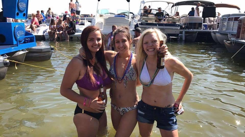 (44) 水着
 #80889807