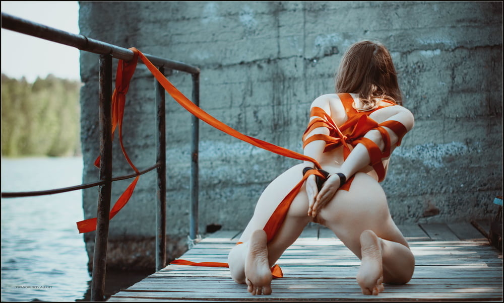 Bitte... zeigen Sie ein wenig Zurückhaltung im Freien
 #104768562