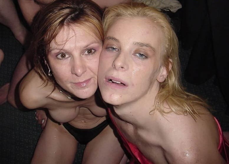 Mami & dochki
 #80535719