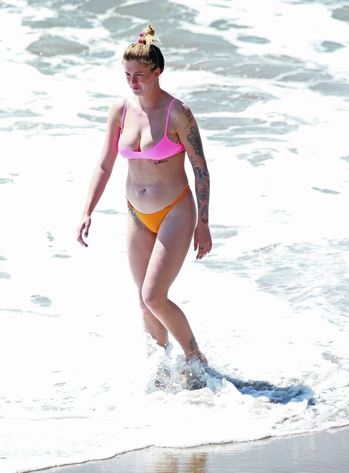 Ireland Baldwin desnuda #109375367