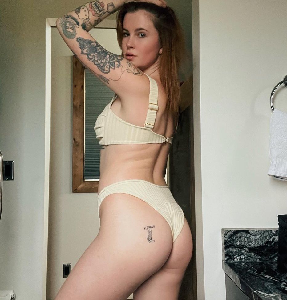 Ireland Baldwin desnuda #109375477