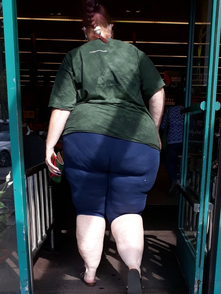 Cellulite Schlampen 2 . sehr fette Arme, schlaffer Arsch, Cellulite Bein
 #87508449