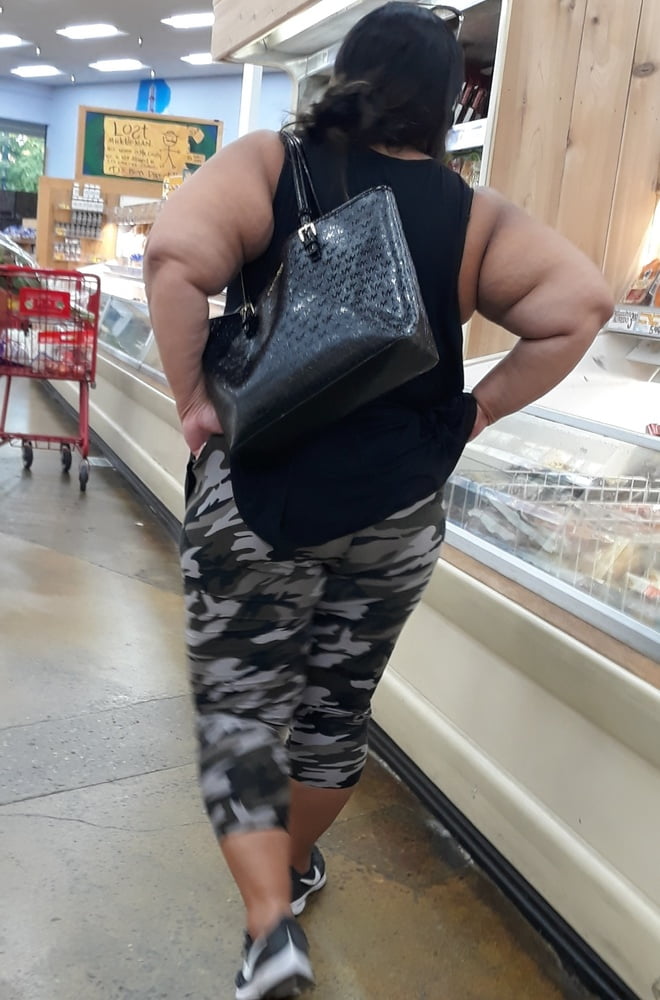 Cellulite Schlampen 2 . sehr fette Arme, schlaffer Arsch, Cellulite Bein
 #87508487