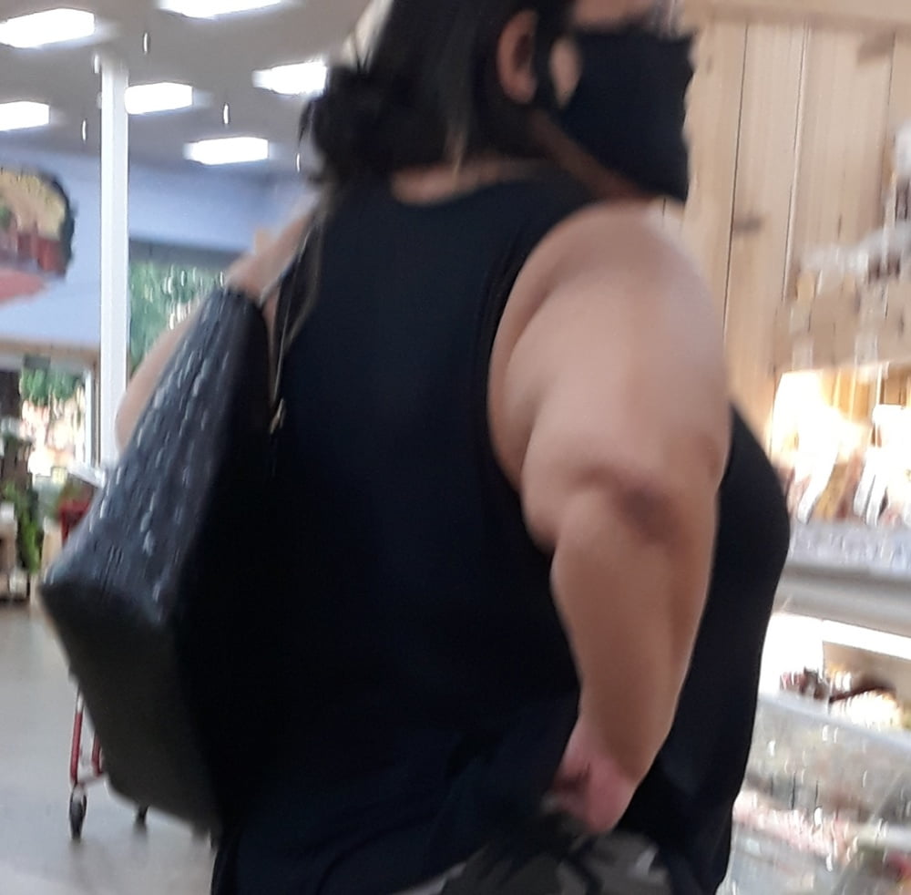 Cellulite Schlampen 2 . sehr fette Arme, schlaffer Arsch, Cellulite Bein
 #87508493